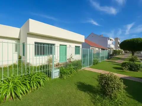 Venta Casa 2 Ambientes Quincho y Pileta P Mogotes