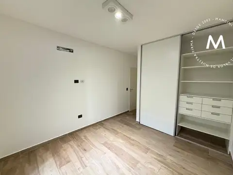 Depto Tipo Casa en Venta con 1 cocheras