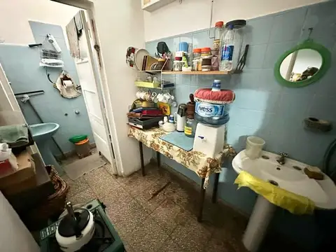 Local comercial en PH en excelente ubicación.