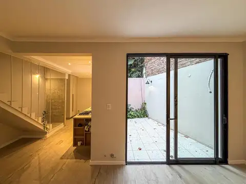 Casa 5 ambientes con 2 baños
