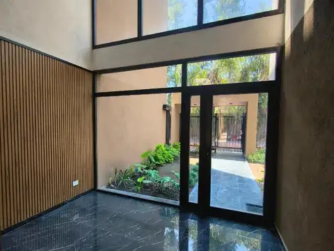Departamento en Venta en Barrio Parque Leloir, USD 180.000