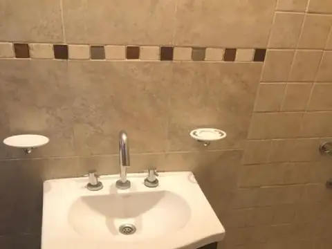 Depto Tipo Casa 4 ambientes con 2 baños