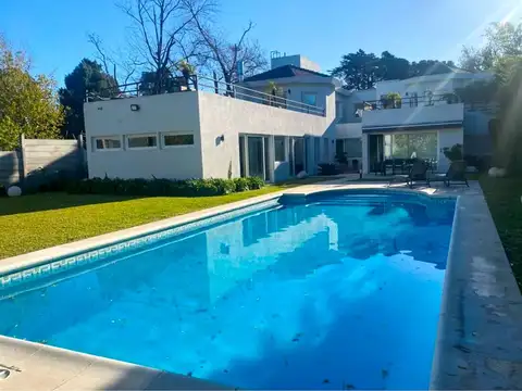 Casa en Venta en Barrio Parque Leloir, USD 790.000