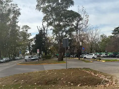 Departamento en Alquiler en Olivos Vías/Río, USD 1.100