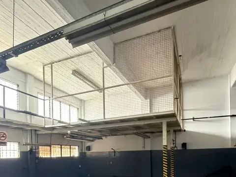 Galpon en Venta en Centro, USD 270.000