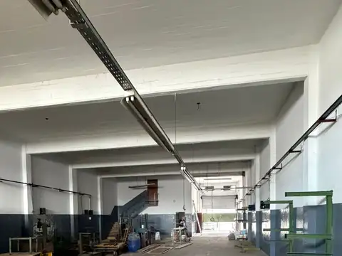 Oportunidad Bajo El Precio Galpon en Zona Industrial, Muy Buena Accesibilidad