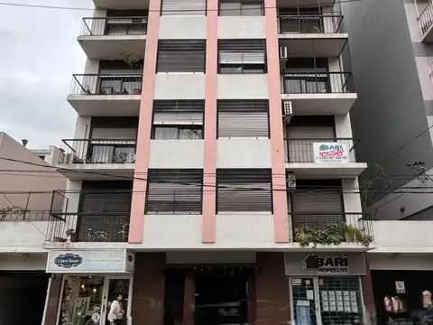 *MUY BUEN DEPARTAMENTO DE 2 AMB. CON LAVADERO *SUPER LUMINOSO