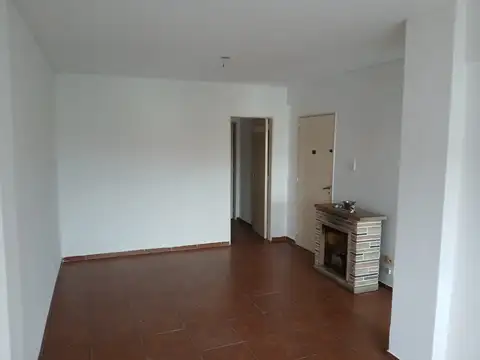 Depto Tipo Casa en Alquiler de 2 ambientes