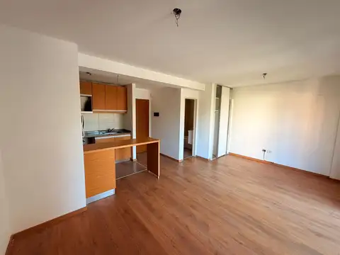 Cristóbal Colón 400, Piso 2