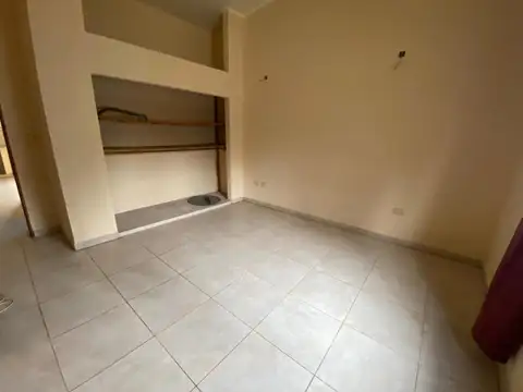 Casa 2 ambientes con 1 baño