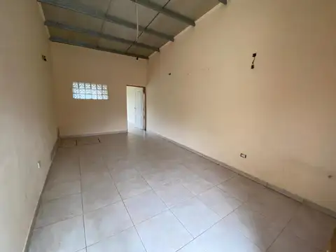 Casa en calle 68 entre 27 y 25 !RETASADA!
