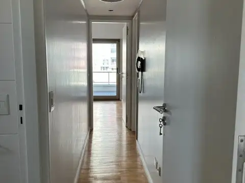 Alquiler departamento de 3 ambientes con cochera y amenities en Lomas