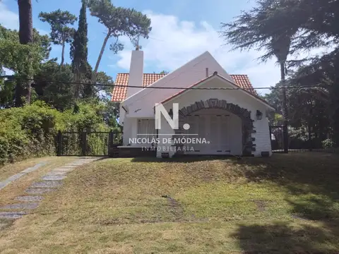 Alquila casa de 2 dormitorios, con parrillero y piscina en San Rafael, Punta del Este