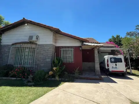 Casa quinta 6amb 1800mts2 mas 2 departamentos 3ambs de 60m2