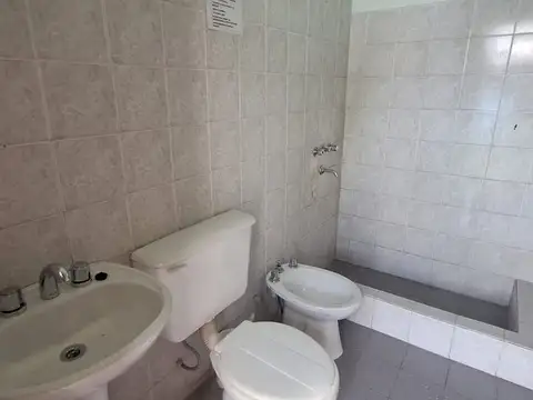 VENTA DE CASA, ZABALA AL 200, 9 habit. MACROCENTRO