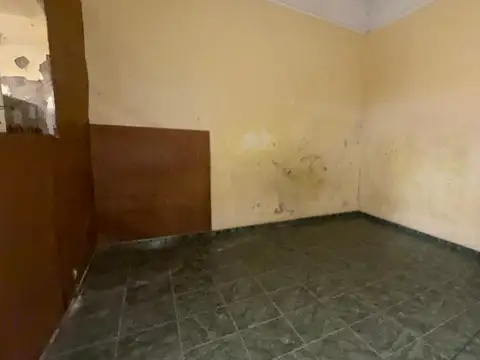 PH 4 Ambientes Patio Sin Expensas Exc Ubicacion a Refaccionar c/ gran potencial