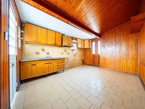 Depto Tipo Casa en Venta en Alberdi, USD 73.000