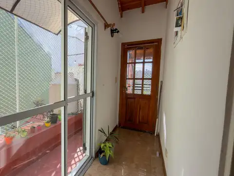 VTA CASA lote propio 8,66x17 APTO CREDITO V REAL