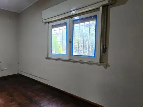 Casa 2 ambientes con 1 baño