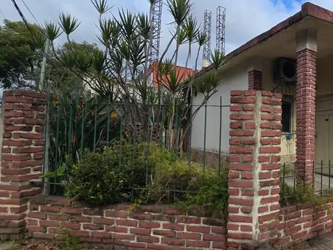 Casa de 2 amb con Patio en Munro - LEER DESCRIPCION -