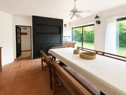 CASA 5 AMB EN DOBLE LOTE C/QUINCHO. LA MARTONA