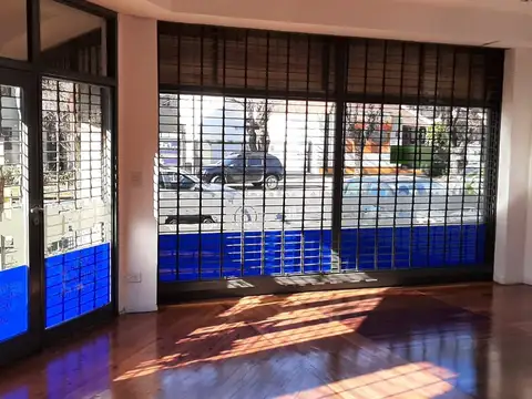 Local en alquiler en San Isidro Vias / Rolon