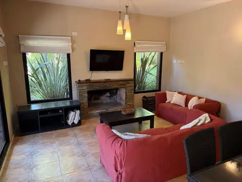 Casa en Alquiler Temporal en Pueblo San Jose, USD 950