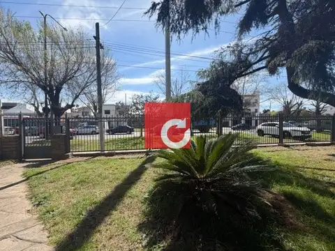 Casa 7 ambientes con 3 baños