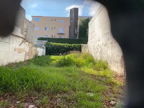 Terreno en Venta en Alberdi, USD 65.000