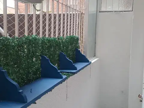 2 amb con balcon lateral- Reciclado a Nuevo- Cerca Subte Av La Plata y Av Directorio
