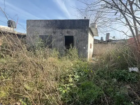 VENTA CASA A RECICLAR - GRAL. RODRIGUEZ