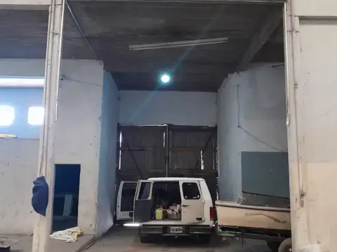 Galpon en Venta 25  mts Frente