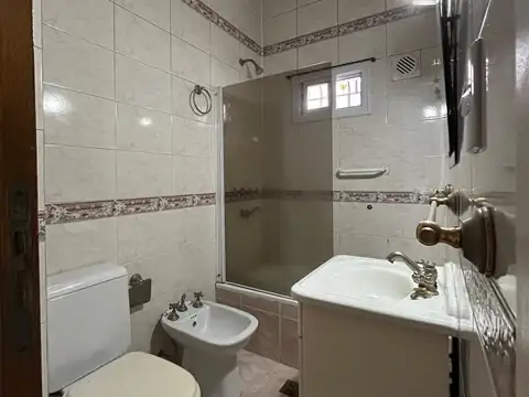 Depto Tipo Casa 4 ambientes con 2 baños