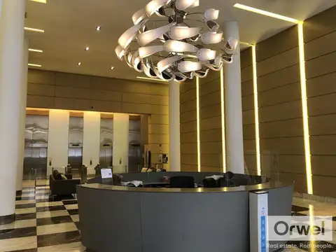 Oficina en Libertador y Olazabal. 1 coch. Super luminosa.