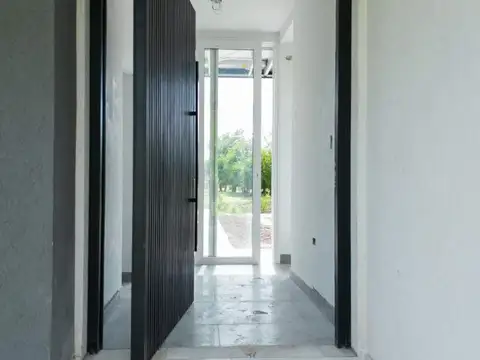 Venta Casa A Estrenar 4 ambientes La Asunción