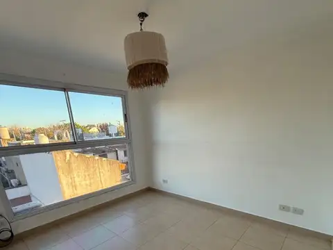 Departamento en Alquiler en Haedo, $ 750.000