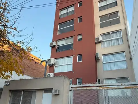 Depto 3 AMB. C/COCHERA.Moderno/Luminoso -Excelente Ubicación