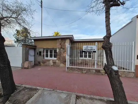 Padre vazquez 1800, Piso 0