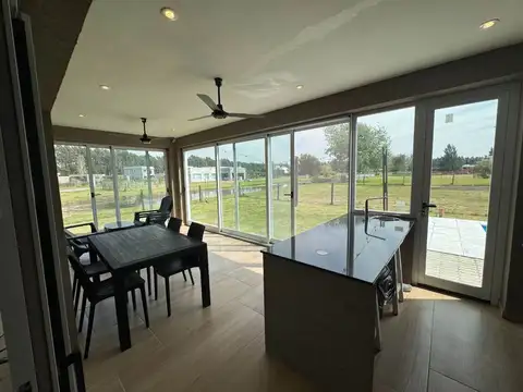 Casa en Alquiler de 4 dormitorios