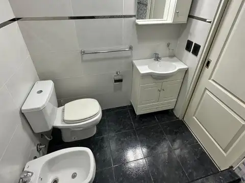 ALQUILER - VILLA MADERO - DEPARTAMENTO 3 AMBIENTES CON 2 PATIOS