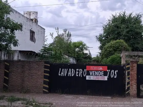 Increíble Lote Baldío con Mejoras en Mariano Acosta Centro!