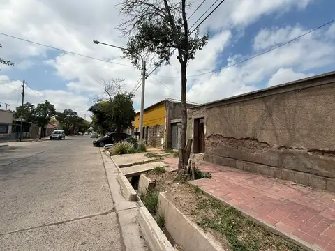 VENTA LOCAL COMERCIAL EN POZO- DORREGO GUAYMALLÉN