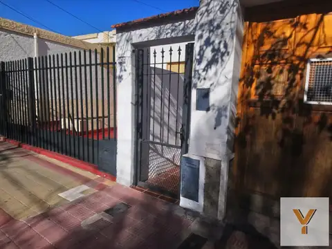 Casa en venta - 3 Dormitorios 2 Baños - 300Mts2 - San Luis