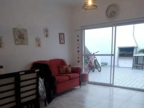 Depto Tipo Casa 3 ambientes con 1 baño