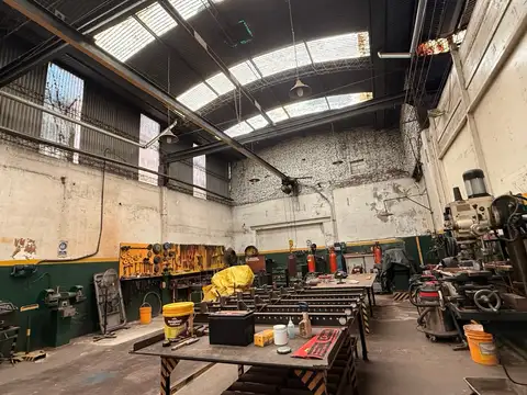 Galpon en Venta 17  mts Frente