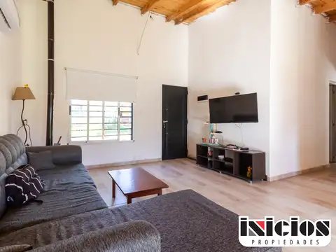 Casa Práctica en Zona Residencial - C1032