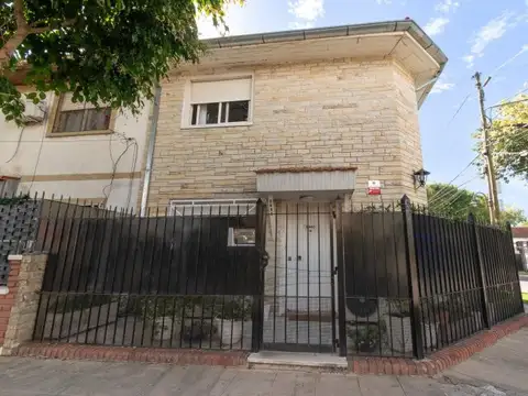 SE VENDE PH 5 AMB. 4 HAB. GARAGE. OLIVOS GOLF