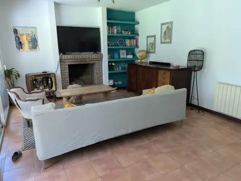 Casa 7 ambientes con 4 baños
