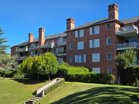 Departamento en Alquiler en Jardines De San Isidro, USD 1.200