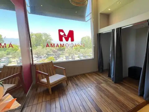 VENDO FONDOS DE COMERCIO ESPACIO MAMÁ BARRACA